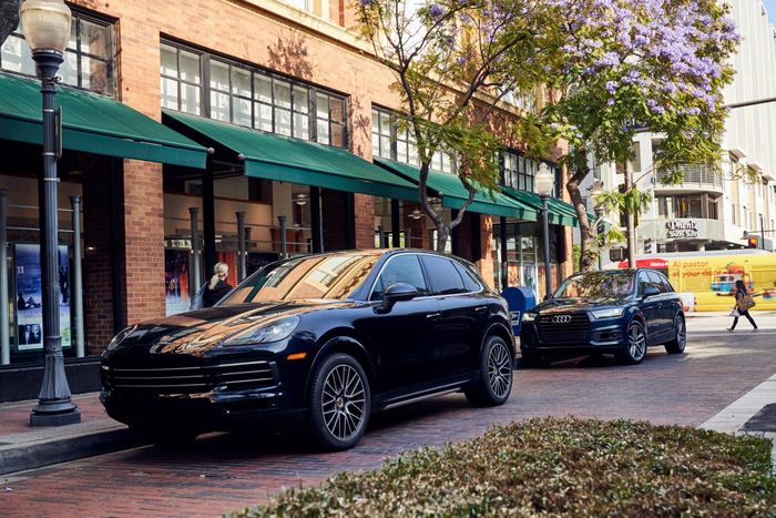  Mối quan hệ giữa Audi và Porsche dần hình thành kể từ khi thương hiệu "ngựa chồm Đức" về chung dưới mái nhà Volkswagen từ năm 2012, trước khi tiếp tục được củng cố qua hàng loạt dòng sản phẩm hợp tác nổi bật. 