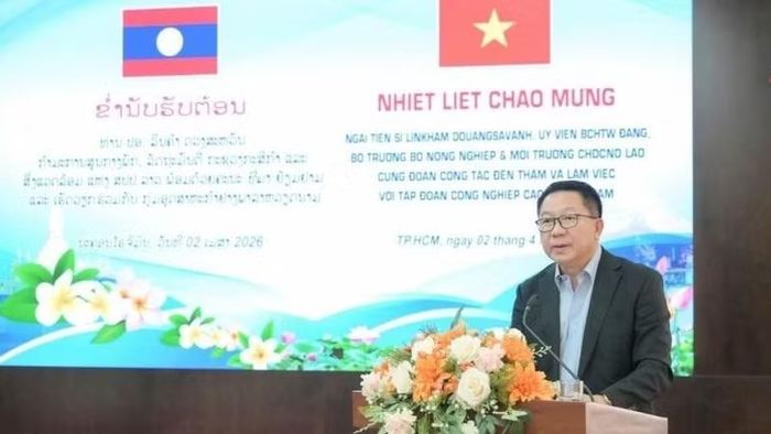 Tiến sĩ Linkham Duangsavanh, Ủy viên Trung ương Đảng, Bộ trưởng Nông nghiệp và Môi trường Lào phát biểu tại buổi làm việc.