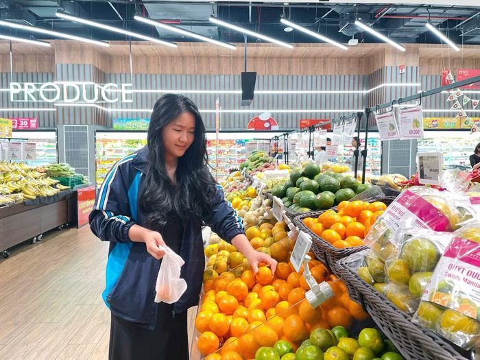  Lương Thu Hương lựa chọn mua thực phẩm tại siêu thị dù chi phí cao hơn so với chợ cóc. 