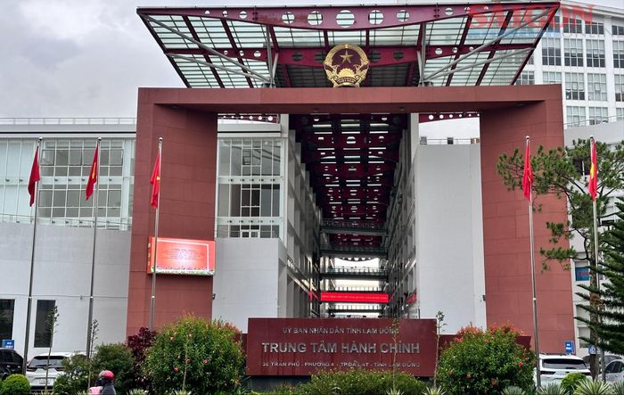 Sở Nội vụ tỉnh Lâm Đồng kiến nghị chưa giải quyết việc điều động ra ngoài tỉnh đối với công chức đang công tác tại cơ quan, địa phương thuộc tỉnh. Ảnh: ĐOÀN KIÊN 