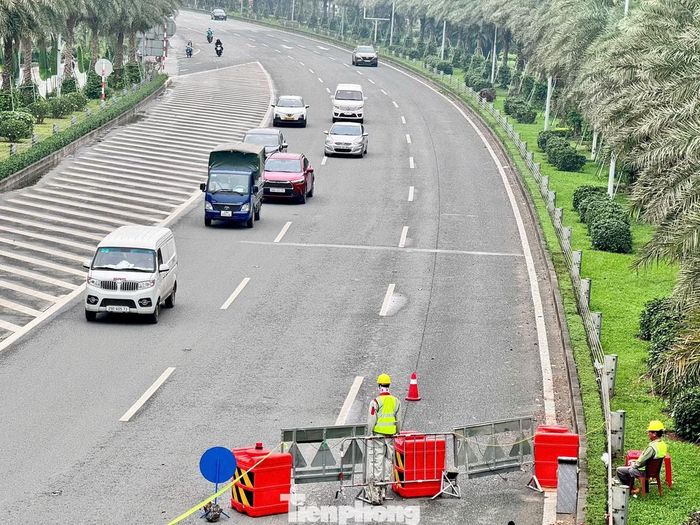 Tuyến đường sắt đô thị số 5 có tổng chiều dài khoảng 39,6km, gồm các đoạn đi ngầm, trên cao và mặt đất; với 20 ga và 2 depot đặt tại Sơn Đồng và Hòa Lạc.