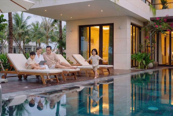 Sức hút của vùng đất di sản không nằm ở sự mới lạ nhất thời, mà ở cảm giác bình yên, thân thuộc mỗi khi trở về bên những giá trị văn hóa bền vững