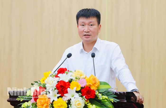Đồng chí Bí thư Tỉnh ủy Trần Huy Tuấn phát biểu kết luận hội nghị.