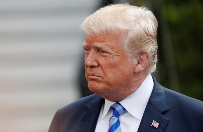 Tổng thống Donald Trump sẽ đứng trước quyết định khó khăn nếu Iran bắt được tù binh Mỹ. Ảnh: Reuters.