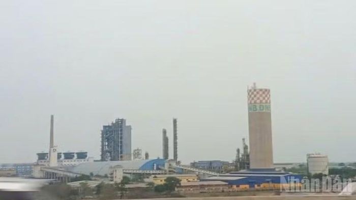 Nhà máy đạm Ninh Bình.