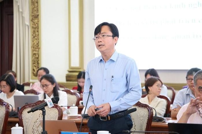 Theo PGS.TS Đỗ Phú Trần Tình - Viện trưởng Viện Phát triển chính sách Đại học Quốc gia TP.HCM, Trường Đại học Kinh tế - Luật, việc xây dựng Luật đô thị đặc biệt cần bắt đầu từ việc định vị lại vai trò phát triển của TP.HCM trong bối cảnh mới