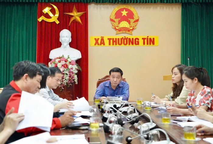 Chủ tịch UBND xã Thường Tín Phan Thanh Tùng quyết liệt chỉ đạo cán bộ địa phương thực hiên tốt công tác cải cách hành chính trong năm 2026. Ảnh: PV