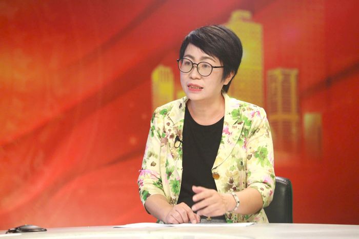 Bà Vũ Minh Huyền, Phó Trưởng phòng phụ trách phòng Xây dựng chính quyền, Sở Nội vụ thành phố Hà Nội trao đổi tại Chương trình. Ảnh: Phạm Hùng