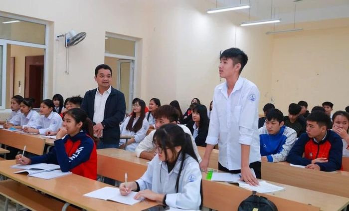 Các học sinh là VĐV trong giờ học văn hóa tại Trung tâm Huấn luyện và Thi đấu thể thao tỉnh.