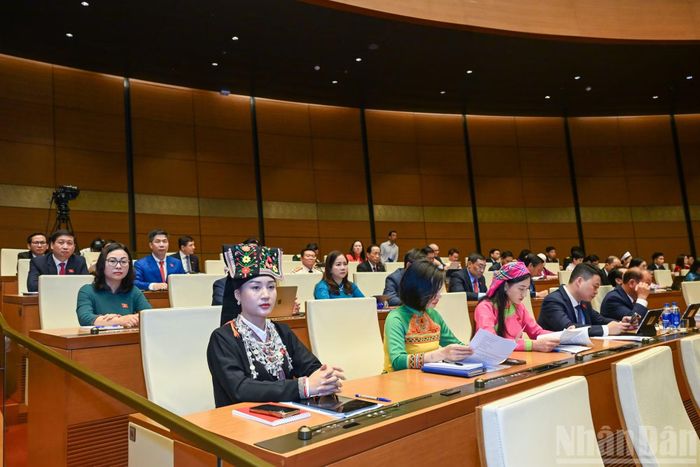 Đại biểu Quốc hội khóa XVI tham dự phiên khai mạc.