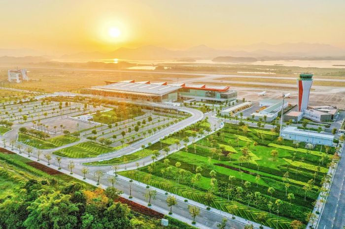 Từ một vùng sình lầy, Sun Group xây dựng Cảng hàng không quốc tế Vân Đồn quy mô.