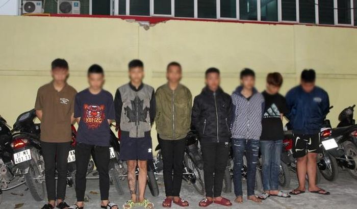 Nhóm thanh, thiếu niên trộm cắp xe máy. Ảnh: Công an tỉnh Nghệ An.
