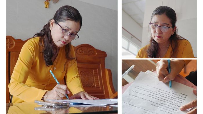 Bà Trần Thị Vân sáng tác các câu hát bài chòi mới để khán giả thấy gần gũi, hấp dẫn hơn. Ảnh: PHAN VINH