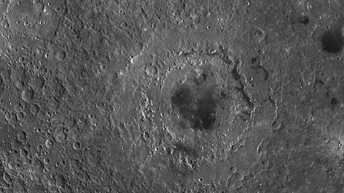 Lưu vực Orientale, hố va chạm lớn nhất trên Mặt Trăng. (Ảnh: NASA)