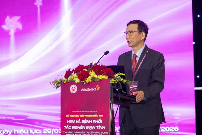 GS.TS.BS Ngô Quý Châu, Chủ tịch Hội Hô Hấp Việt Nam phát biểu.