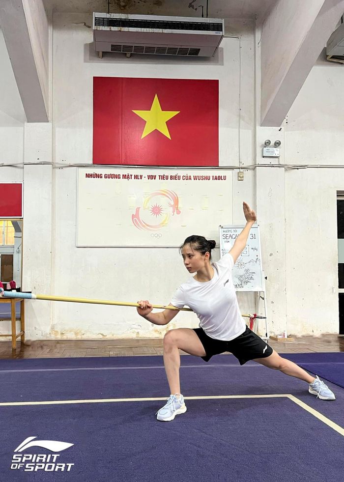 VĐV Wushu Dương Thúy Vi