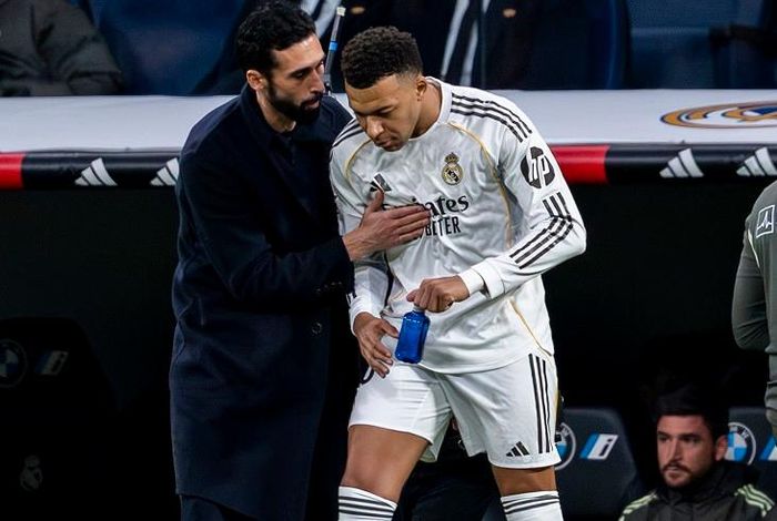 Arbeloa tin tưởng chân sút người Pháp sẽ tỏa sáng, dẫn dắt Real Madrid giành chiến thắng trước Bayern Munich. Ảnh: X Fabrizio Romano