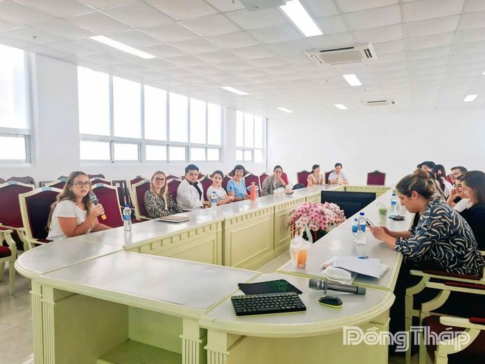 Sinh hoạt “Tổ ngoại ngữ” giúp đoàn viên nâng cao kỹ năng giao tiếp, đáp ứng yêu cầu hội nhập.