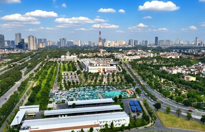 Mô hình phát triển đa trung tâm không chỉ giúp thành phố Hà Nội giảm áp lực hạ tầng, mà còn tạo ra các cực tăng trưởng mới, lan tỏa cơ hội phát triển ra toàn bộ không gian đô thị. Ảnh: Quang Thái