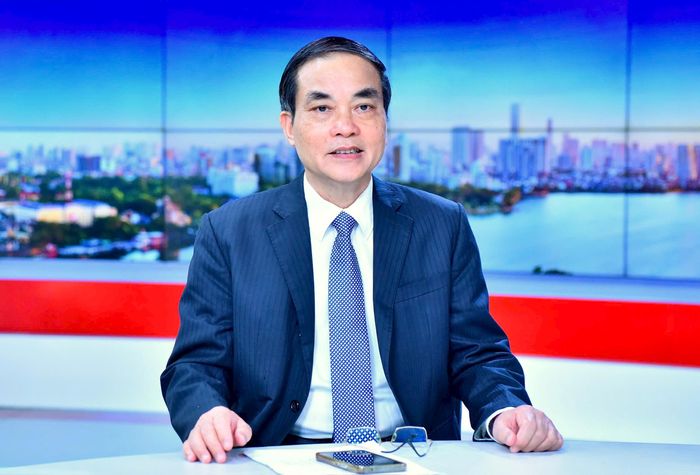 PGS.TS Vũ Văn Phúc, nguyên Tổng Biên tập Tạp chí Cộng sản trao đổi tại Chương trình. Ảnh: Viết Thành