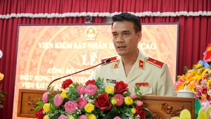  Đồng chí Phạm Xuân Minh, Viện trưởng VKSND TP Cần Thơ phát biểu nhận nhiệm vụ.