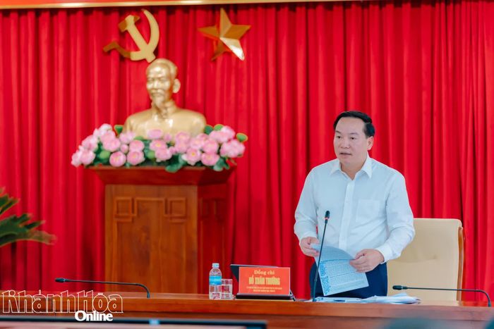 Phó Bí thư Thường trực Tỉnh ủy Hồ Xuân Trường phát biểu kết luận.