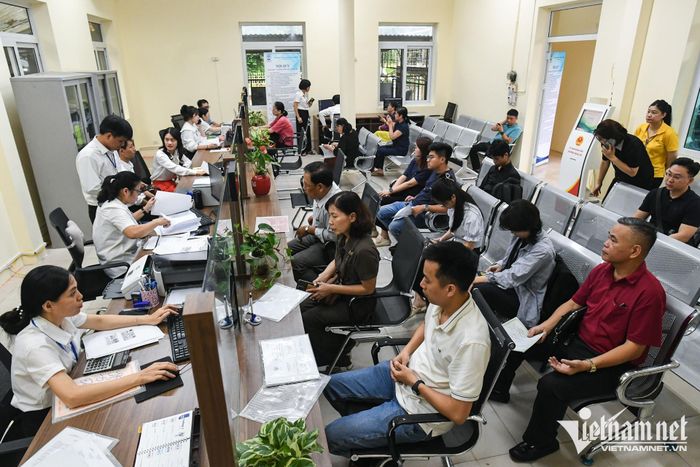 Thủ tướng yêu cầu tập trung hoàn thiện đồng bộ thể chế phát triển, quyết liệt cải cách thủ tục hành chính, cải thiện môi trường đầu tư, kinh doanh. Ảnh: Thạch Thảo