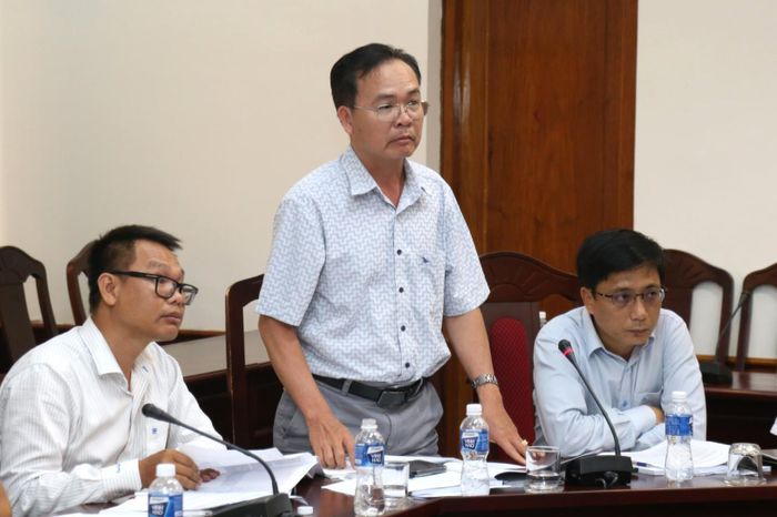 Lãnh đạo các phường tham gia góp ý tại buổi làm việc