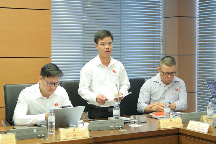 ĐBQH Nguyễn Xuân Nghiêm (Đà Nẵng) phát biểu. Ảnh: Hồ Long