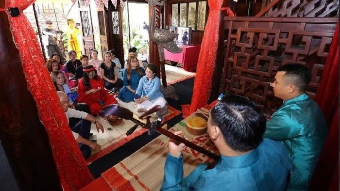 Ra mắt không gian triển lãm nghệ thuật "Căn số".