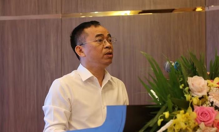 Đồng chí Nguyễn Văn Đoạt, Phó Chủ tịch Ủy ban nhân dân tỉnh Điện Biên phát biểu tại diễn đàn.