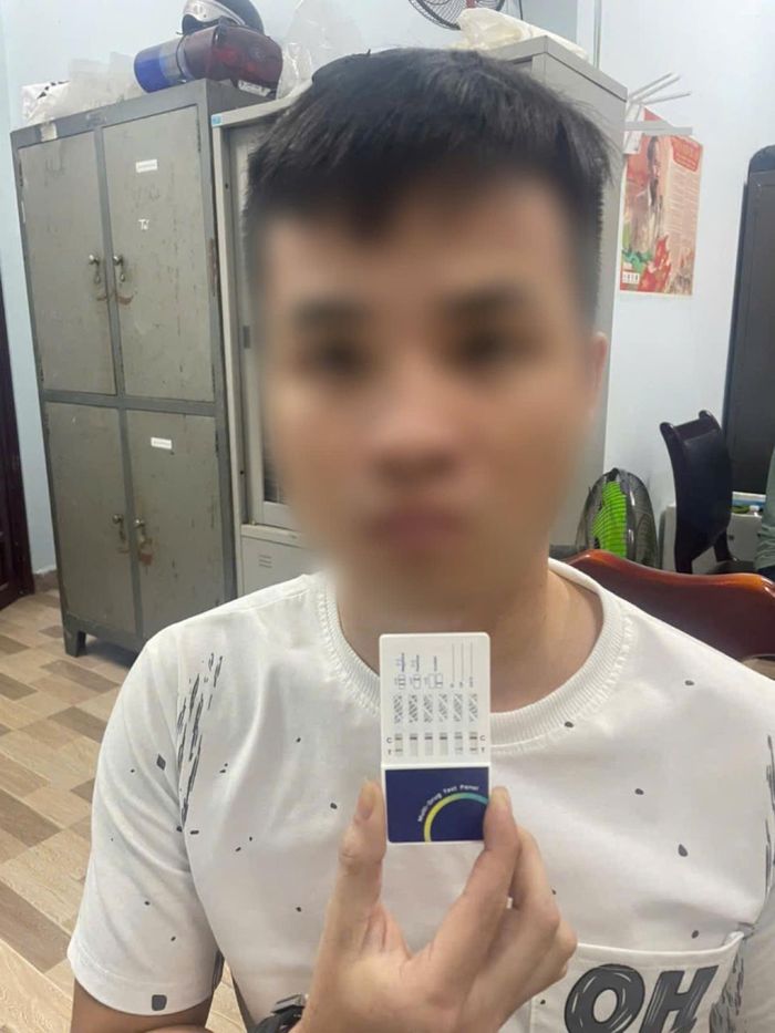 Hai đối tượng K.C.T và T.N.P bị phát hiện dương tính với chất ma túy.