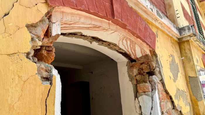 Nhiều hạng mục của công trình này đã bị xuống cấp nghiêm trọng.