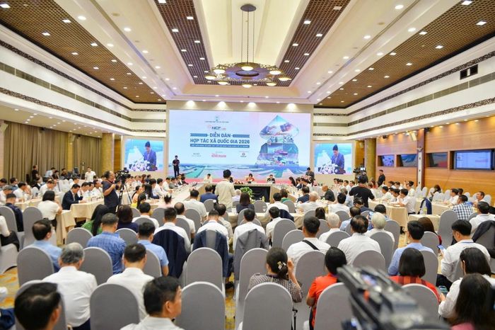 Toàn cảnh Diễn đàn ngày 10/4.