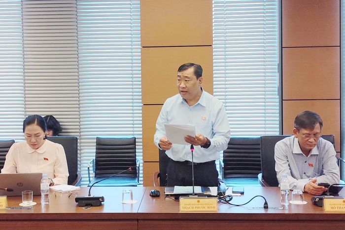 ĐBQH Thạch Phước Bình (Vĩnh Long) phát biểu góp ý các dự án luật
