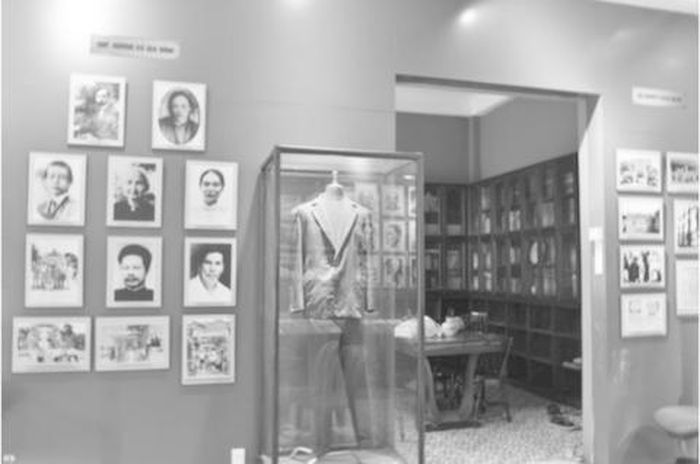 Bài thơ "Đập đá ở Côn Lôn" được lưu lại trên bức tường ở nhà tù Côn Đảo