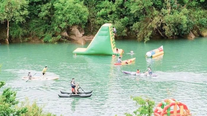 Khu thể thao dưới nước ở Phong Nha Valley. (Ảnh: PN)