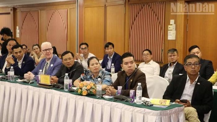 Sự kiện thu hút hơn 100 doanh nghiệp tỉnh Lâm Đồng, các doanh nghiệp Việt Nam tại Campuchia và các doanh nghiệp Campuchia tới tham dự. (Ảnh: HUY VŨ)