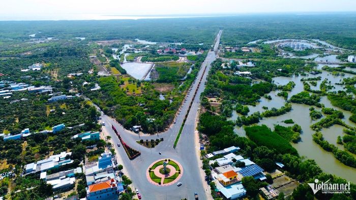 Một góc Cần Giờ với hạ tầng và dân cư thưa thớt. (Ảnh: T.K)