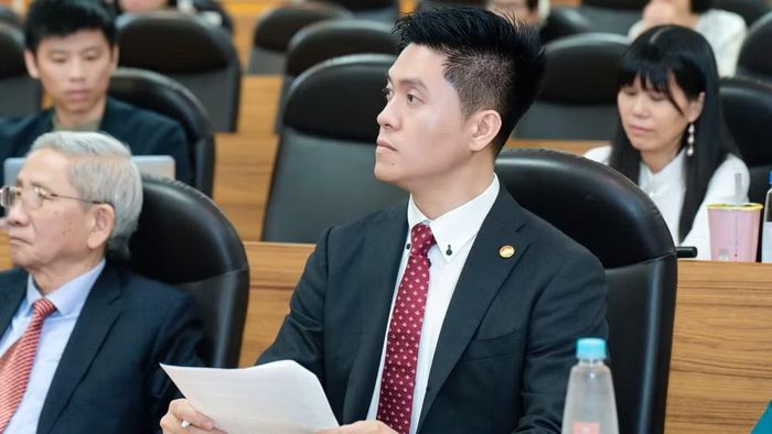 Ông Nguyễn Duy Anh - Ủy viên Ủy ban Trung ương Mặt trận Tổ quốc Việt Nam, Tổng Thư ký Mạng lưới Giảng dạy tiếng Việt và gìn giữ văn hóa Việt Nam toàn cầu tại tọa đàm.