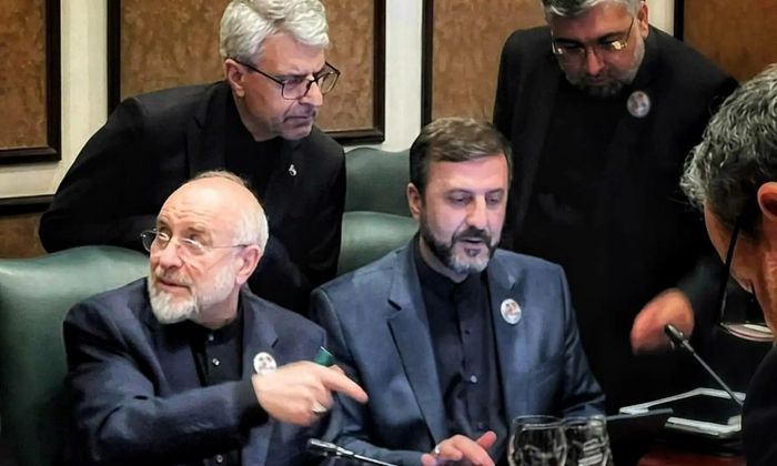  Phái đoàn Iran tại cuộc đàm phán ở Islamabad, Pakistan. Ảnh: PRESSTV 