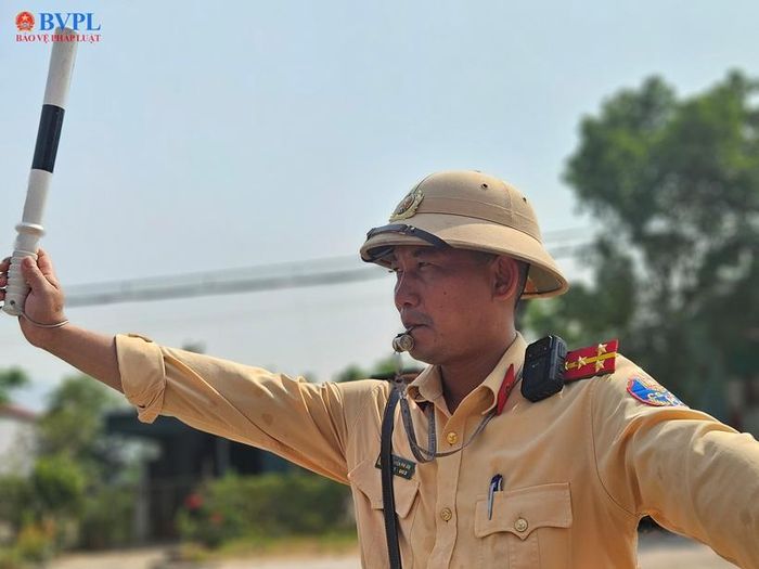  Làn da cháy đen của CSGT Công an tỉnh Hà Tĩnh.