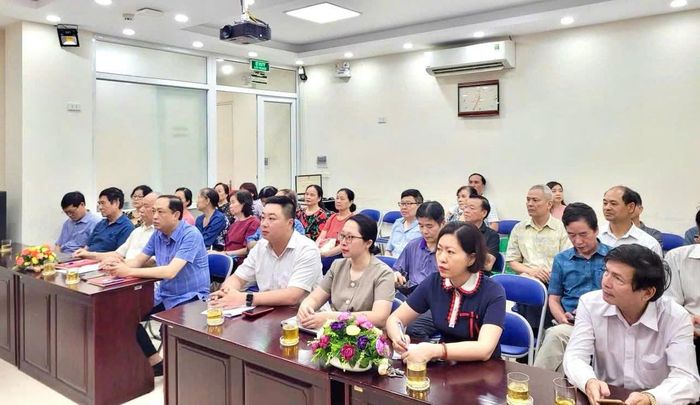 Ủy ban MTTQ Việt Nam phường Cửa Nam quán triệt Nghị quyết số 02-NQ/TW tới cán bộ Mặt trận cơ sở. 