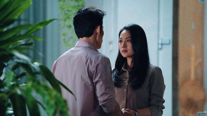  Liên Bỉnh Phát đóng cặp cùng Tam Triều Dâng trong Bẫy tiền. Ảnh: NSX.
