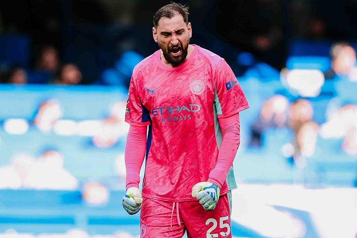 Donnarumma tỏa sáng trong thời gian đầu trận. Ảnh: MCFC