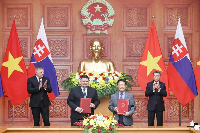 Hai Thủ tướng chứng kiến trao Biên bản ghi nhớ Viện Năng lượng nguyên tử Việt Nam và Viện Nghiên cứu Nhà máy điện hạt nhân Slovakia