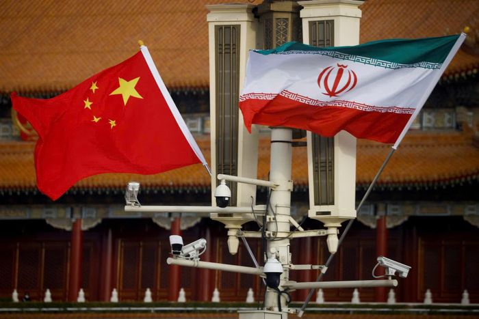 Bắc Kinh và Tehran duy trì mối quan hệ giao thương chặt chẽ. Ảnh: Reuters.
