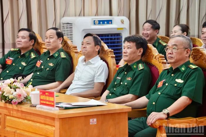Lãnh đạo Bộ Tư lệnh Bộ đội Biên phòng, Ban Chỉ huy Bộ đội Biên phòng Lạng Sơn, Ban Tuyên giáo và Dân vận Tỉnh ủy Lạng Sơn theo dõi Hội thi.