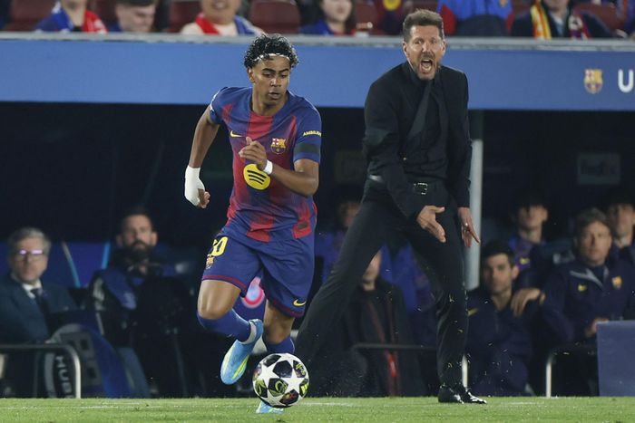 Lamine Yamal là hy vọng của Barca. Ảnh: EFE