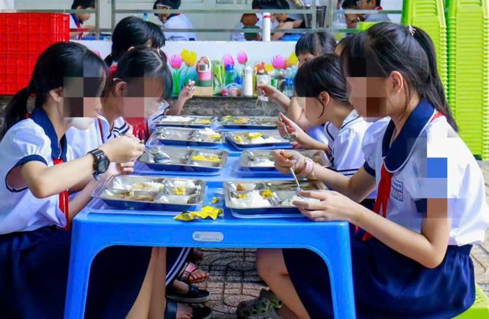 Thành phố có khoảng 3.500 trường học với nhiều hình thức tổ chức bữa ăn khác nhau. Ảnh: Minh họa